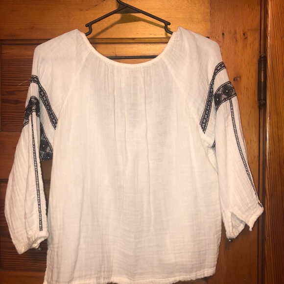 Cream blouse with detailing - Picture 2 of 4